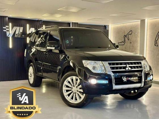 MITSUBISHI PAJERO FULL 3.8 4X4 V6 24V GASOLINA 4P AUTOMÁTICO